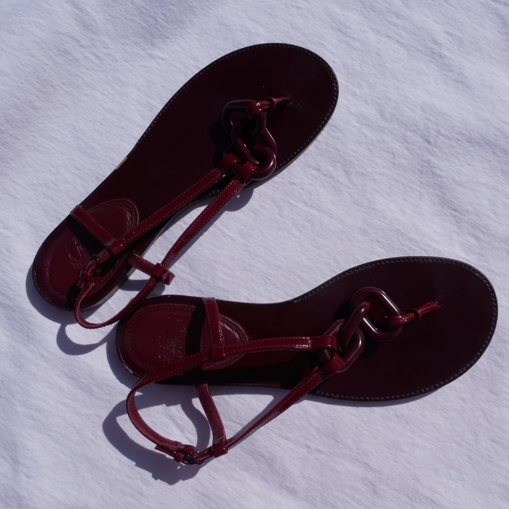 Archival‎ Burberry burgundy/wine patent leather chain accent flat thong sandals - Picture 8 of 8